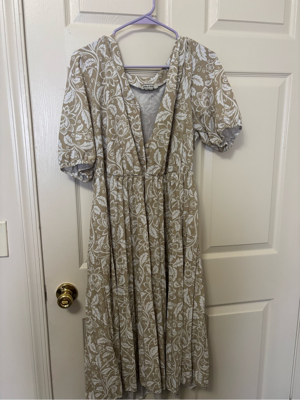 Floral V-Neck Midi Dress in Beige and White